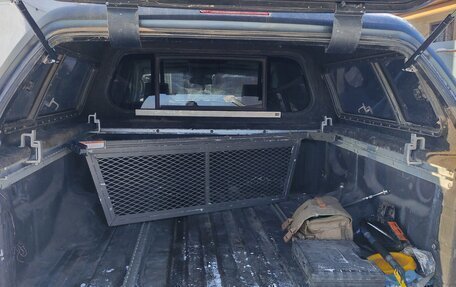 Nissan Titan I рестайлинг, 2006 год, 1 930 000 рублей, 19 фотография