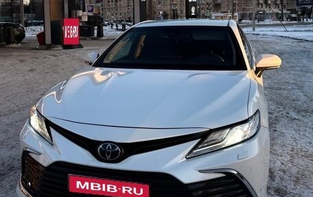 Toyota Camry, 2022 год, 3 750 000 рублей, 1 фотография