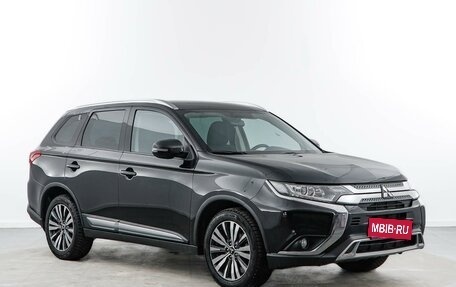 Mitsubishi Outlander III рестайлинг 3, 2019 год, 2 293 055 рублей, 1 фотография