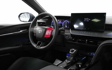 Toyota Camry, 2025 год, 4 190 000 рублей, 8 фотография