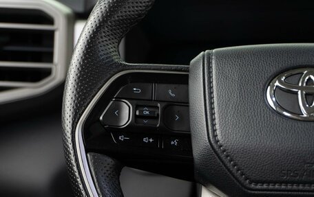 Toyota Tundra, 2022 год, 7 777 077 рублей, 12 фотография