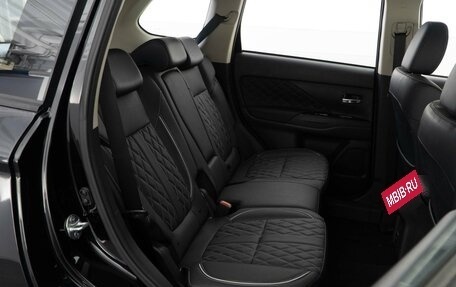 Mitsubishi Outlander III рестайлинг 3, 2022 год, 3 066 404 рублей, 7 фотография