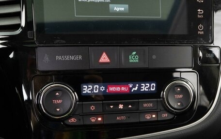 Mitsubishi Outlander III рестайлинг 3, 2022 год, 3 066 404 рублей, 17 фотография