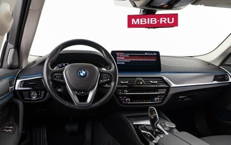 BMW 5 серия, 2022 год, 4 948 888 рублей, 7 фотография