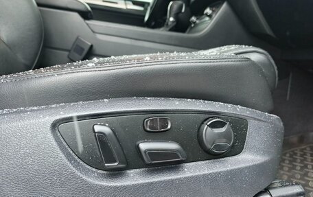 Volkswagen Touareg III, 2012 год, 1 750 000 рублей, 9 фотография