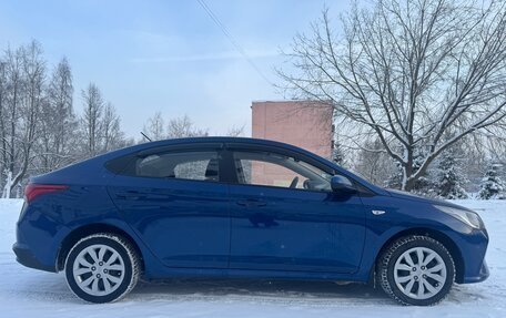 Hyundai Solaris II рестайлинг, 2022 год, 1 630 000 рублей, 3 фотография