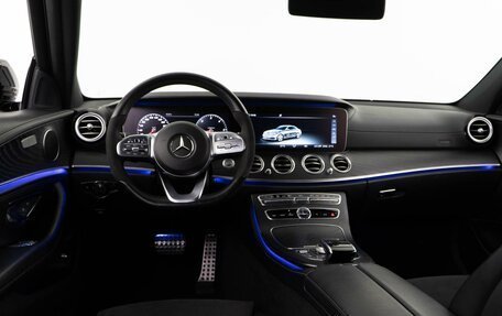 Mercedes-Benz E-Класс, 2019 год, 3 637 077 рублей, 6 фотография