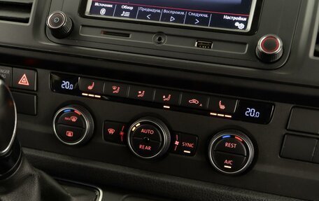 Volkswagen Multivan T6 рестайлинг, 2018 год, 3 389 077 рублей, 16 фотография