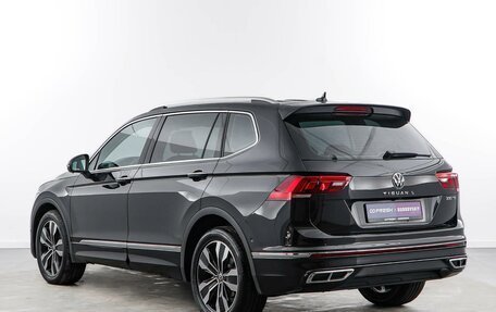 Volkswagen Tiguan II, 2024 год, 4 249 999 рублей, 2 фотография