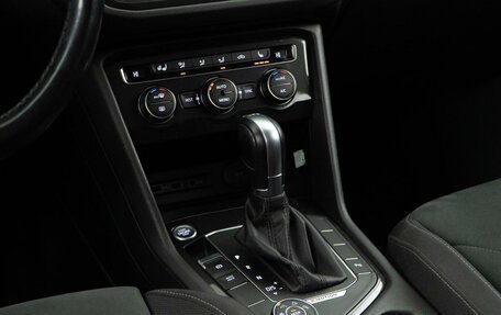 Volkswagen Tiguan II, 2018 год, 2 971 444 рублей, 14 фотография