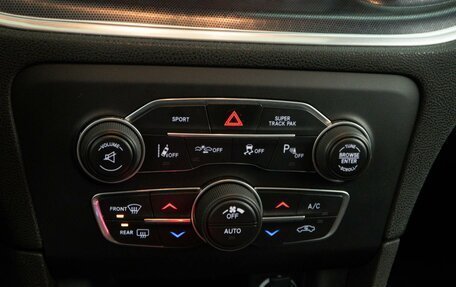 Dodge Charger, 2015 год, 3 149 999 рублей, 17 фотография