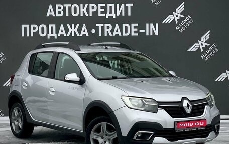 Renault Sandero II рестайлинг, 2019 год, 859 000 рублей, 1 фотография