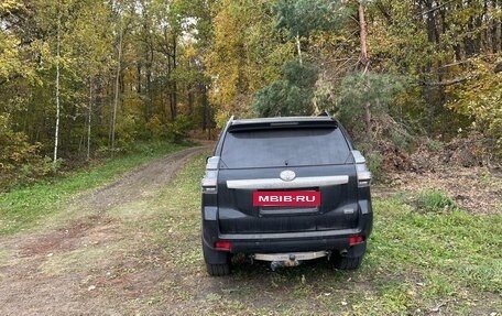 Toyota Land Cruiser Prado 150 рестайлинг 2, 2017 год, 4 100 000 рублей, 5 фотография