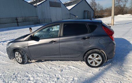 Hyundai Solaris II рестайлинг, 2014 год, 870 000 рублей, 3 фотография