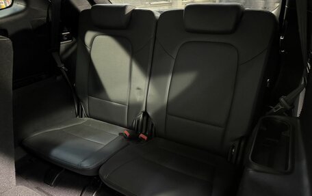 Hyundai Santa Fe III рестайлинг, 2017 год, 2 499 800 рублей, 7 фотография