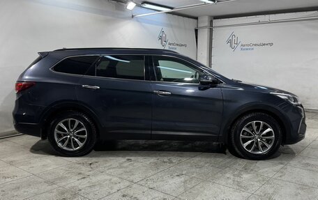 Hyundai Santa Fe III рестайлинг, 2017 год, 2 499 800 рублей, 18 фотография