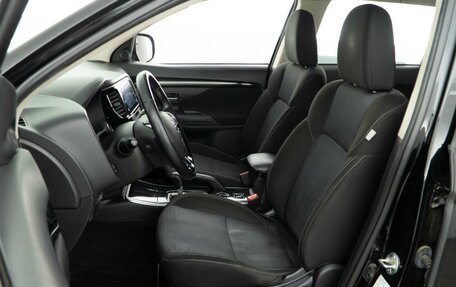 Mitsubishi Outlander III рестайлинг 3, 2019 год, 2 293 055 рублей, 10 фотография