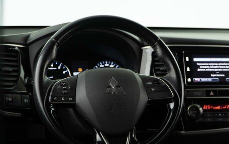 Mitsubishi Outlander III рестайлинг 3, 2019 год, 2 293 055 рублей, 12 фотография