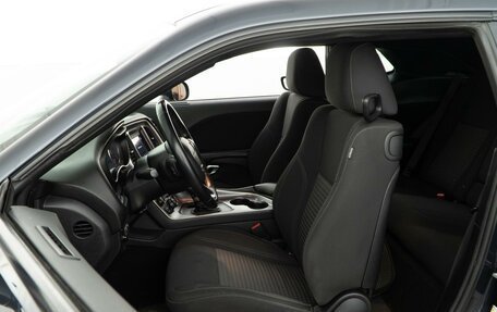 Dodge Challenger III рестайлинг 2, 2019 год, 3 639 050 рублей, 13 фотография