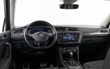 Volkswagen Tiguan II, 2020 год, 2 998 700 рублей, 6 фотография