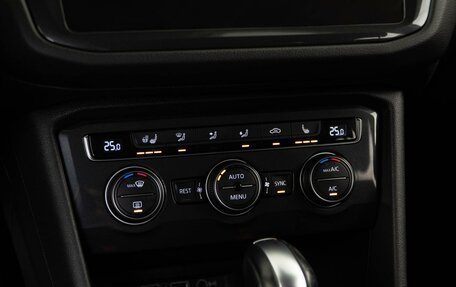 Volkswagen Tiguan II, 2020 год, 2 998 700 рублей, 18 фотография