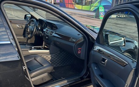 Mercedes-Benz E-Класс, 2012 год, 1 600 000 рублей, 10 фотография