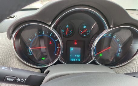 Chevrolet Cruze II, 2010 год, 675 000 рублей, 8 фотография