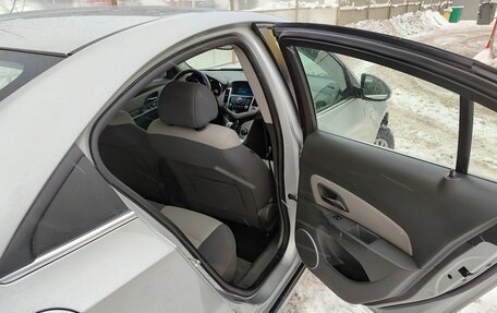 Chevrolet Cruze II, 2010 год, 675 000 рублей, 15 фотография