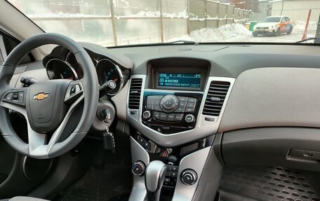 Chevrolet Cruze II, 2010 год, 675 000 рублей, 21 фотография