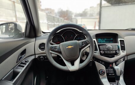 Chevrolet Cruze II, 2010 год, 675 000 рублей, 26 фотография