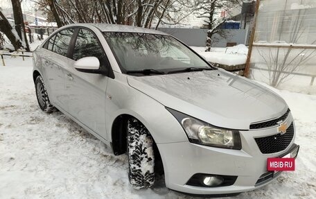 Chevrolet Cruze II, 2010 год, 675 000 рублей, 6 фотография