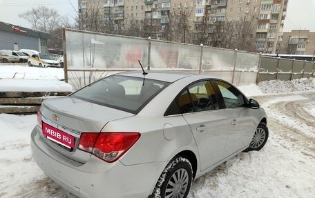 Chevrolet Cruze II, 2010 год, 675 000 рублей, 11 фотография