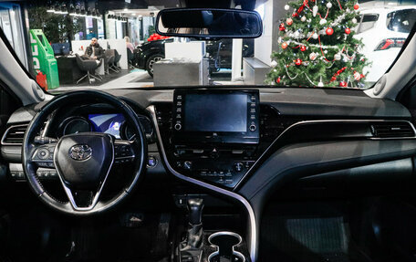 Toyota Camry, 2021 год, 3 330 000 рублей, 14 фотография