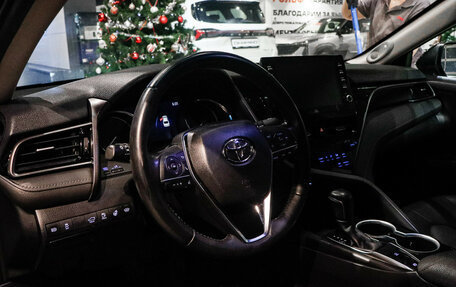 Toyota Camry, 2021 год, 3 330 000 рублей, 18 фотография