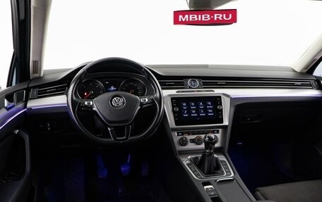 Volkswagen Passat B8 рестайлинг, 2019 год, 1 719 050 рублей, 6 фотография