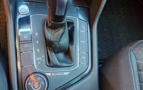 Volkswagen Tiguan II, 2020 год, 3 049 000 рублей, 18 фотография