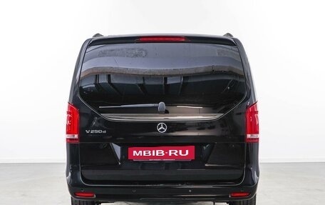 Mercedes-Benz V-Класс, 2022 год, 11 493 055 рублей, 4 фотография
