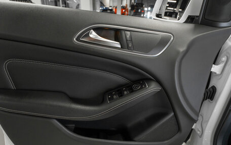 Mercedes-Benz B-Класс, 2015 год, 1 580 000 рублей, 14 фотография