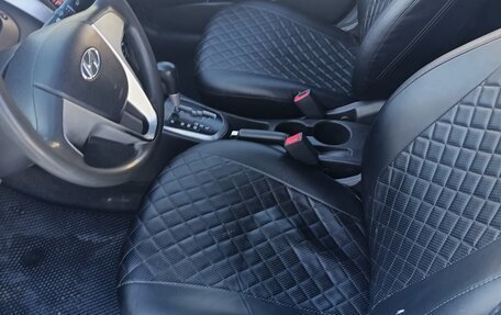 Hyundai Solaris II рестайлинг, 2011 год, 729 000 рублей, 6 фотография