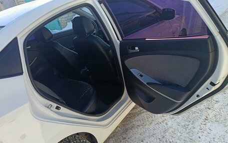 Hyundai Solaris II рестайлинг, 2011 год, 729 000 рублей, 9 фотография