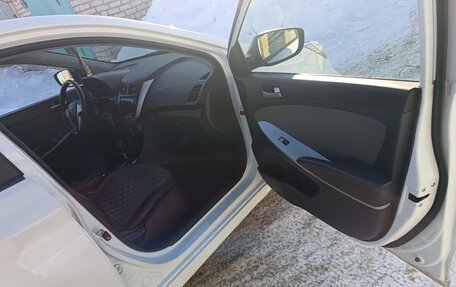 Hyundai Solaris II рестайлинг, 2011 год, 729 000 рублей, 10 фотография