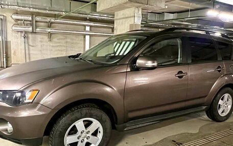 Mitsubishi Outlander III рестайлинг 3, 2011 год, 1 199 000 рублей, 2 фотография