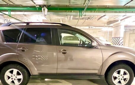 Mitsubishi Outlander III рестайлинг 3, 2011 год, 1 199 000 рублей, 8 фотография