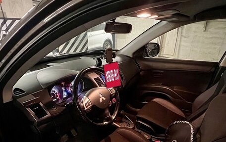 Mitsubishi Outlander III рестайлинг 3, 2011 год, 1 199 000 рублей, 4 фотография