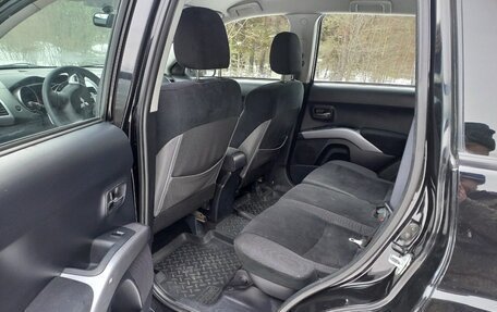 Mitsubishi Outlander III рестайлинг 3, 2008 год, 1 149 999 рублей, 6 фотография