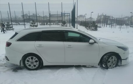 KIA cee'd III, 2021 год, 1 500 000 рублей, 2 фотография