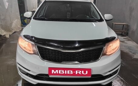 KIA Rio III рестайлинг, 2015 год, 750 000 рублей, 2 фотография