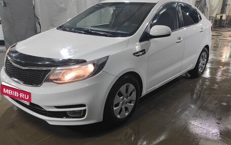 KIA Rio III рестайлинг, 2015 год, 750 000 рублей, 3 фотография