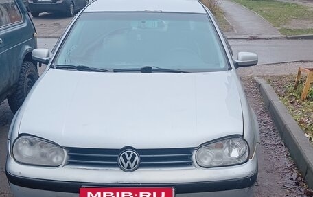 Volkswagen Golf IV, 2000 год, 300 000 рублей, 3 фотография