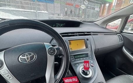 Toyota Prius, 2010 год, 1 300 000 рублей, 5 фотография